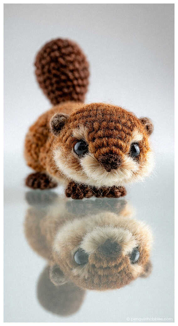 DIY Crochet Gift Idea: Adorable beaver family set, a high-value inspiration for handmade sellers.